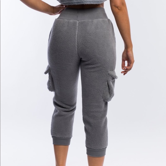 Echt cropped cargo fleece jogger grey - Picture 2 of 6